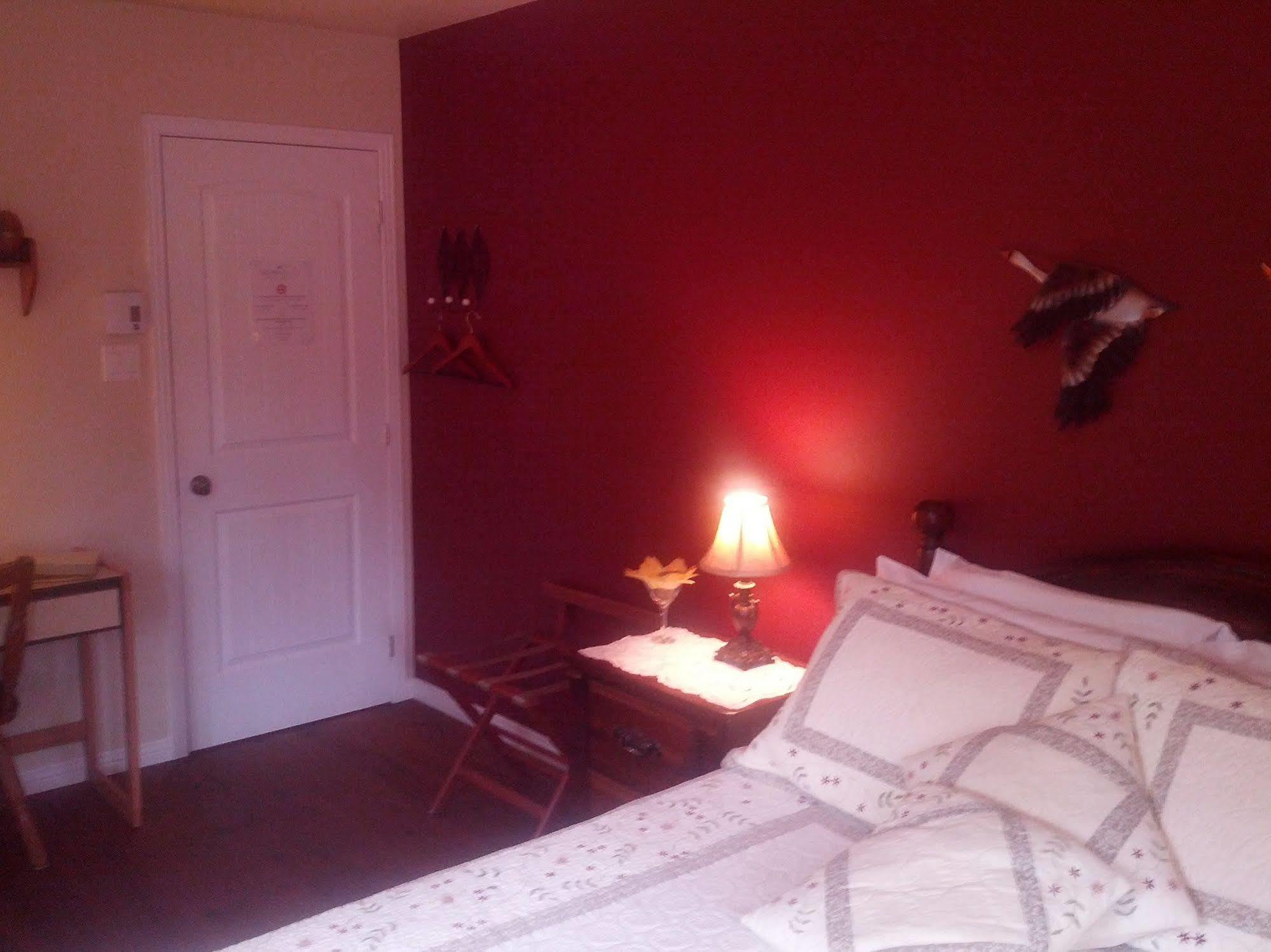 La Petite Douceur Bed & Breakfast Lac-Superieur Exterior foto